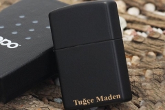 kisiye-ozel-cakmak-isim-yazilabillir-siyah-zippo-10070-43-B